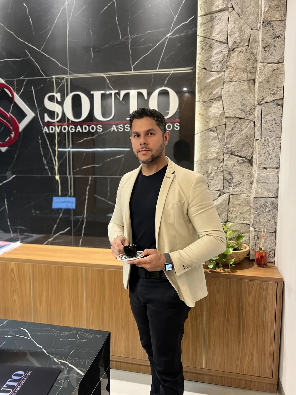 Nilson Souto no escritório